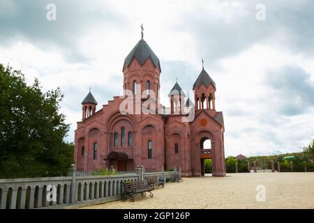 Eglise apostolique arménienne de Saint-Georges victorieuse dans le village de Gai Kodzor. Lieu de pénétration compacte des Arméniens. Région de Krasnodar. Russe Banque D'Images