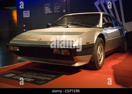 Turin, Italie - 13 août 2021 : Ferrari mondial Quattro Valvole présenté au Musée national de l'automobile (MAUTO) à Turin, Italie. Banque D'Images