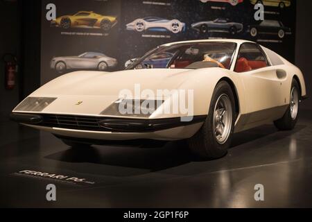 Turin, Italie - 13 août 2021 : Ferrari P6 présentée au Musée national de l'automobile (MAUTO) à Turin, Italie. Banque D'Images