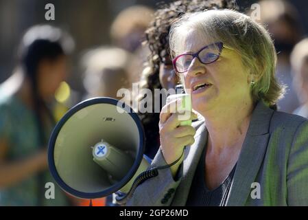 La baronne Natalie Bennett, ancienne dirigeante du Parti Vert d'Angleterre et du pays de Galles, au Parlement de Squarem sept 2021, un vendredi pour l'environnement futur Banque D'Images