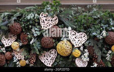 Arrangement de Noël sur l'entrée au restaurant Welscher Stubn, Schmiedgasse, Graz, Styrie, Autriche Banque D'Images