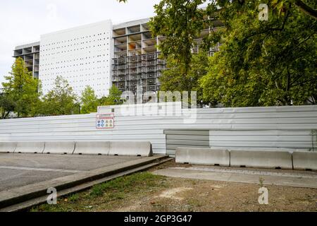 Démolition du bâtiment UC1, quartier Parilly, Bron, banlieue est de Lyon, Rhône, RÉGION AURA, France Banque D'Images