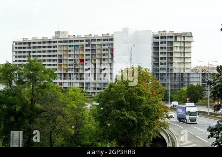 Démolition du bâtiment UC1, quartier Parilly, Bron, banlieue est de Lyon, Rhône, RÉGION AURA, France Banque D'Images