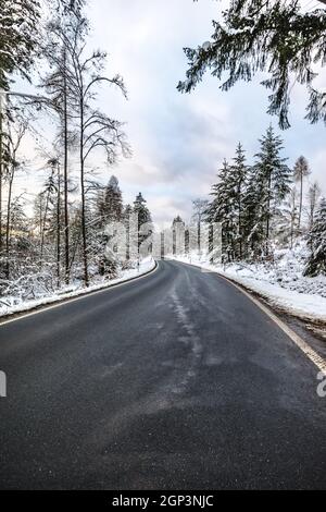 Les rues d'hiver sont en bois sourd en Allemagne Banque D'Images