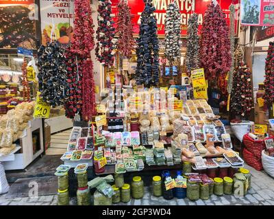 Beypazarı, Ankara - 07.31.2021.Vente de légumes séchés traditionnels et d'aliments traditionnels au Beypazarı, Ankara Banque D'Images