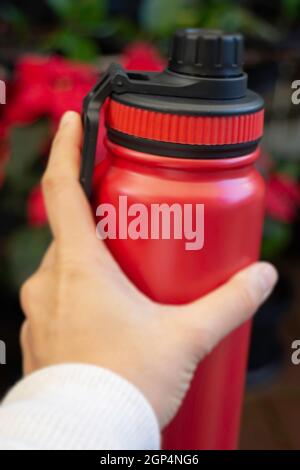 Thermos flacons pour boissons chaudes et froides, photo de stock Banque D'Images