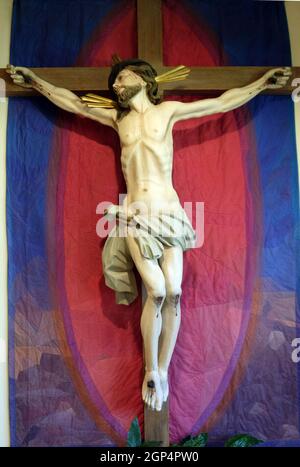 Crucifixion, dans la chapelle Saint Raphael Centre aveugle à Bolzano, Italie Banque D'Images