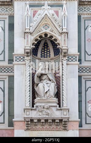 Le Pape Eugène IV, portail de Cattedrale di Santa Maria del Fiore (Cathédrale de Sainte Marie de la fleur), Florence, Italie Banque D'Images