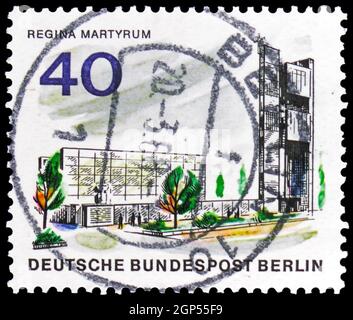 MOSCOU, RUSSIE - 5 AOÛT 2021 : timbre-poste imprimé en Allemagne montre Memorial Regina Martyrum, la nouvelle série de Berlin, vers 1965 Banque D'Images