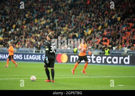 Kiev, Ukraine. 28 septembre 2021. KIEV, UKRAINE - 28 SEPTEMBRE 2021 - le gardien de but du FC Shakhtar Donetsk Andrii Pyatov est vu pendant la Ligue des champions de l'UEFA - 2021/22 tour de 16 jeu entre le FC Shakhtar Donetsk et le FC Inter Italie au NSC Olimpiyskiy, Kiev, capitale de l'Ukraine crédit: UKRINFORM/Alay Live News Banque D'Images