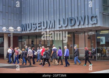 Musée Ludwig, Heinrich-Boell-Platz, Cologne, Rhénanie-du-Nord-Westphalie, Allemagne Banque D'Images