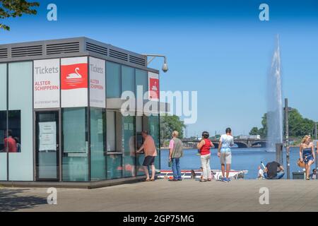 Billets, bateau à vapeur d'excursion, Jungfernstieg, lac de l'Alster intérieur, Hambourg, Allemagne Banque D'Images