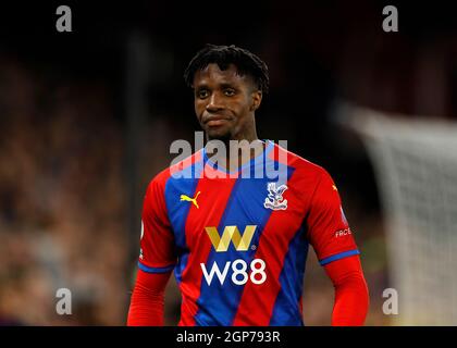 27 septembre 2021 ; Selhurst Park, Crystal Palace, Londres, Angleterre ; Premier League football, Crystal Palace versus Brighton & amp ; Hove Albion : Wilfried Zaha of Crystal Palace Banque D'Images