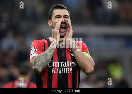 Milan, Italie. 28 septembre 2021. Alessio Romagnoli de l'AC Milan lors du match de football du groupe B de la Ligue des champions de l'UEFA entre l'AC Milan et l'Atletico Madrid au stade San Siro de Milan (Italie), le 28 septembre 2021. Photo Andrea Staccioli/Insidefoto crédit: Insidefoto srl/Alamy Live News Banque D'Images