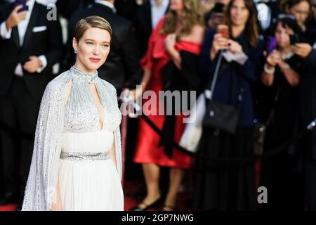 Royal Albert Hall, Londres, Royaume-Uni. 28 septembre 2021. Léa Seydoux participe à la première mondiale de No Time To Die. Photo par crédit : Julie Edwards/Alamy Live News Banque D'Images