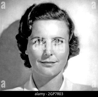 LENI RIEFENSTAHL (1902-2003) réalisateur et actrice allemande sur une carte postale 1930 célébrant son film Olympia Banque D'Images