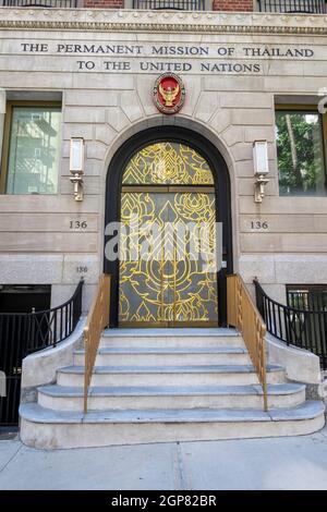 Entrée à la Mission permanente de la Thaïlande auprès des Nations Unies à New York, États-Unis Banque D'Images