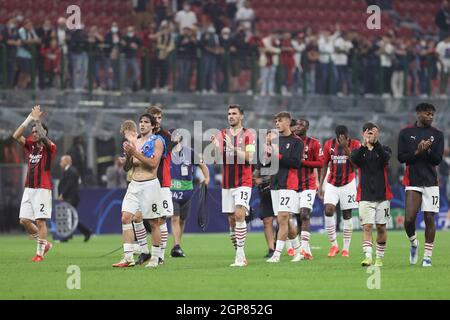 Milan, Italie. 28 septembre 2021. Joueurs de l'AC Milan lors de l'UEFA Champions League 2021/22 Group Stage - match de football du Groupe B entre l'AC Milan et le Club Atletico de Madrid au stade Giuseppe Meazza, Milan, Italie le 28 septembre 2021 Credit: Independent photo Agency/Alay Live News Banque D'Images