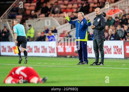 Neil Warnock, directeur de Middlesbrough gestes et réagit Banque D'Images