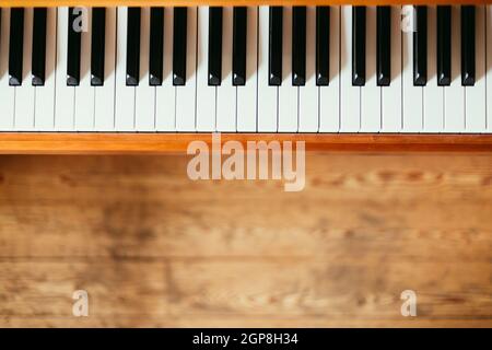 Touches de piano en bois vintage avec l'espace de texte Banque D'Images