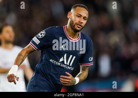 PARIS, FRANCE - SEPTEMBRE 28 : Neymar de Paris Saint-Germain lors du match de la Ligue des Champions entre Paris Saint-Germain et le Manchester City FC au Parc des Princes le 28 septembre 2021 à Paris, France (photo de Jeroen Meuwsen/Orange Pictures) Banque D'Images