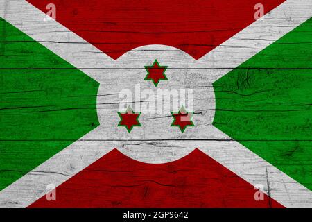 Drapeau du Burundi. Texture en bois du drapeau du Burundi. Banque D'Images