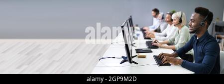 Équipe d'assistance et d'assistance à la clientèle et agents Banque D'Images