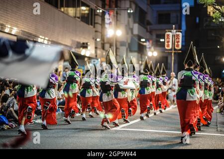 Image de la danse Koenji Awa. Lieu de tournage : zone métropolitaine de Tokyo Banque D'Images