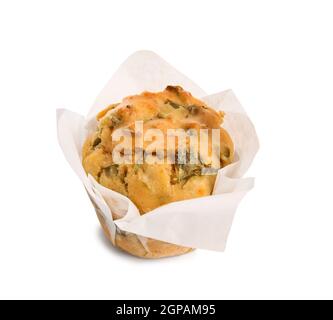 Délicieux muffin aux épinards sur fond blanc Banque D'Images