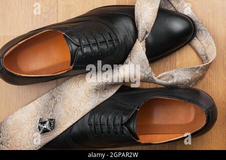 Men's accessories sur le plancher en bois, comme un arrière-plan Banque D'Images