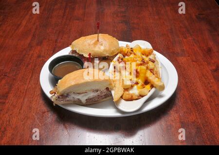 Délicieux plat américain connu sous le nom de rôti de bœuf et de bacon sandwich Banque D'Images