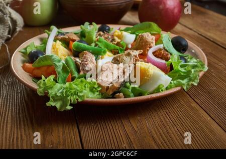 Tonosalata - salade de thon traditionnelle de Grèce Banque D'Images