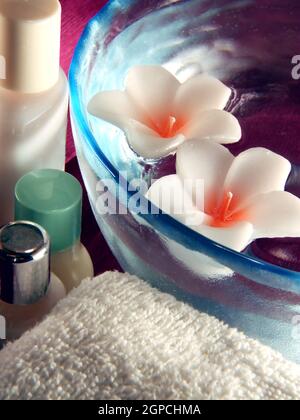Aromathérapie bougies flottantes et de bains Articles Banque D'Images