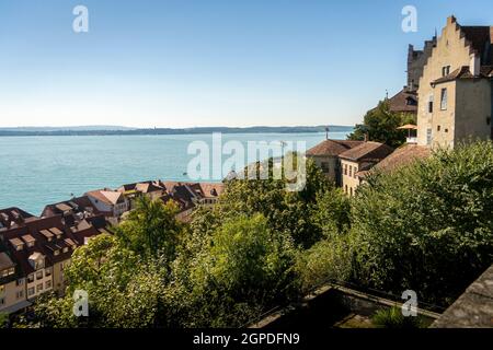 Vue sur le lac de Constance depuis le nouveau palais de la ville de Meersburg, Allemagne Banque D'Images
