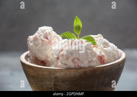 Pelles à crème glacée et gaufres Banque D'Images