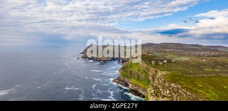 Vue aérienne de Horn Head dans le comté de Donegal - Irlande. Banque D'Images