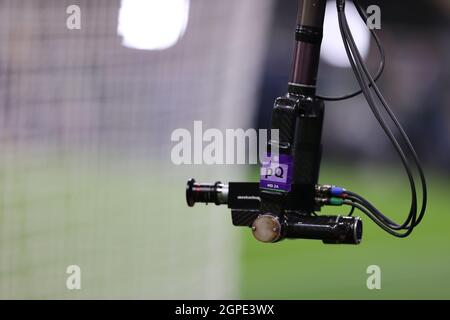 Milan, Italie. 28 septembre 2021. Télévision cameramen pendant la phase de groupe de la Ligue des champions de l'UEFA 2021/22 - match de football du groupe B entre l'AC Milan et le Club Atletico de Madrid au stade Giuseppe Meazza, Milan, Italie le 28 septembre 2021 crédit: Independent photo Agency/Alay Live News Banque D'Images