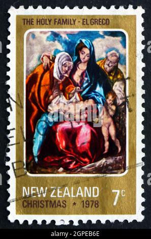 NOUVELLE-ZÉLANDE - VERS 1978: Un timbre imprimé en Nouvelle-Zélande montre la Sainte famille, peinture par El Greco, Noël, vers 1978 Banque D'Images