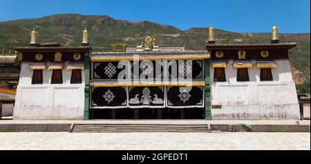 Monastère de Tongren ou monastère de Longwu - Huangnan, Rebkong, Guizhou, province de Qinghai, Chine Banque D'Images