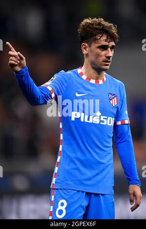 Milan, Italie. 28 septembre 2021. Antoine Griezmann du Club Atletico de Madrid gestes lors du match de football de la Ligue des champions de l'UEFA entre l'AC Milan et le Club Atletico de Madrid. Credit: Nicolò Campo/Alay Live News Banque D'Images