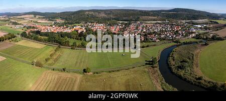 Le village de Herleshausen dans la vallée de Werra à Hesse en Allemagne Banque D'Images