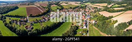 Le village de Nesselröden à Hesse en Allemagne Banque D'Images