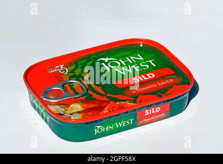 Boîte de John West Sild dans la sauce tomate. Riche en Omega 3. Banque D'Images