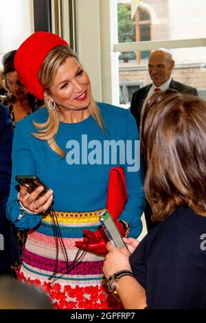 Amsterdam, Niederlande. 29 septembre 2021. Queen Maxima des pays-Bas au Musée Stedelijk d'Amsterdam, le 29 septembre 2021, pour assister au 50e anniversaire du Fonds Kwadraat, il accorde des prêts sans intérêt allant jusqu'à 8000 euros aux artistes, designers et photographes visuels crédit: Albert Ph vd Werf/Netherlands OUT/point de vue OUT/dpa/Alay Live News Banque D'Images