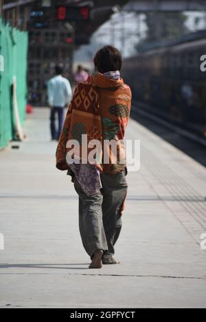 oldman sur la route Banque D'Images