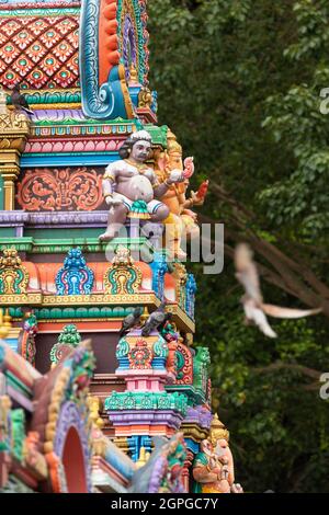 Gros plan sur les motifs religieux décoratifs des temples hindous, près des grottes de Batu, dans le district de Gombak, Selangor, Malaisie Banque D'Images