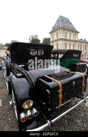 Raduno auto storiche al parco del Valentino - Turin Banque D'Images