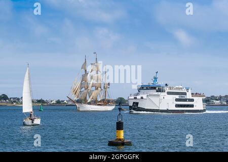 France, Morbihan, Lorient, voilier le Français (ex-Kaskelot), barque à trois mâts avec coque en bois construite au Danemark en 1948 Banque D'Images