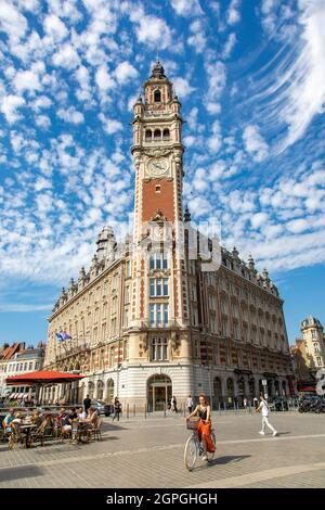 France, Nord, Lille, Place du Théâtre, le beffroi de la Chambre de Commerce et d'Industrie de Lille (CCI) Banque D'Images