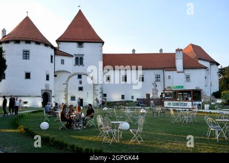 Croatie, Comté de Varazdin, Varazdin, Spancirfest, festival de rue qui a lieu chaque été depuis 1999, Stari Grad (vieille ville) Banque D'Images